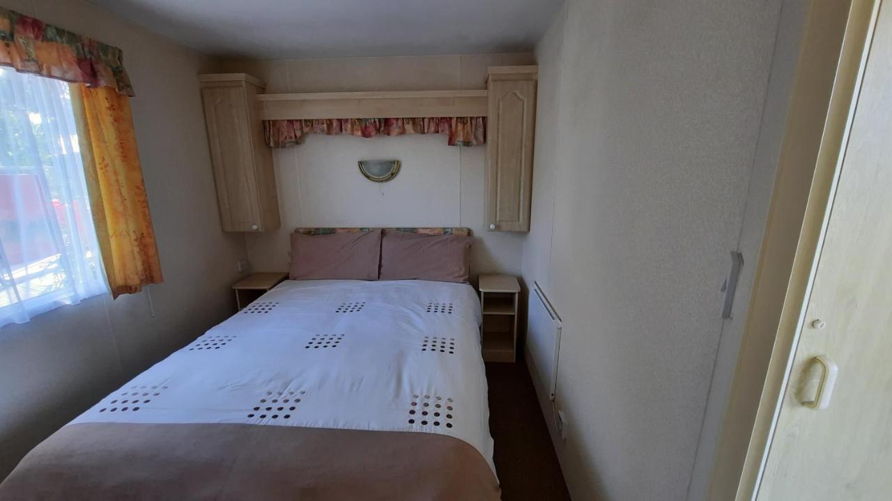 Villa Grey Alders Carmarthen Exterior foto