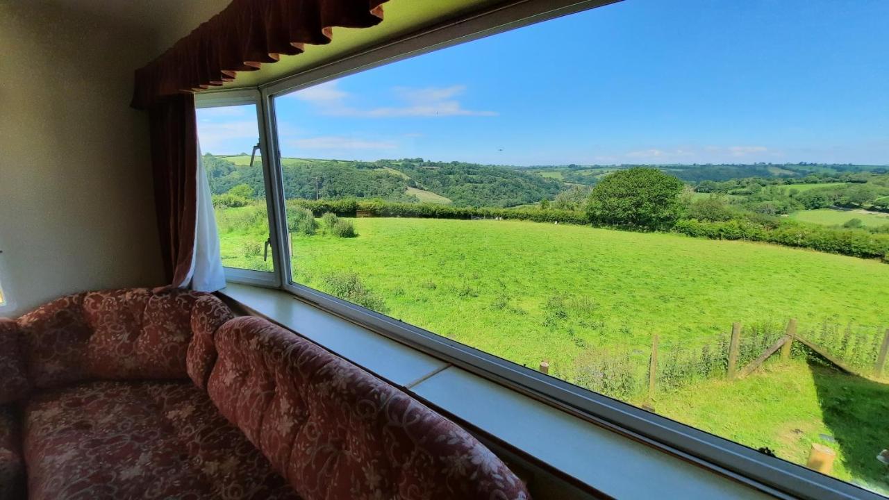 Villa Grey Alders Carmarthen Exterior foto